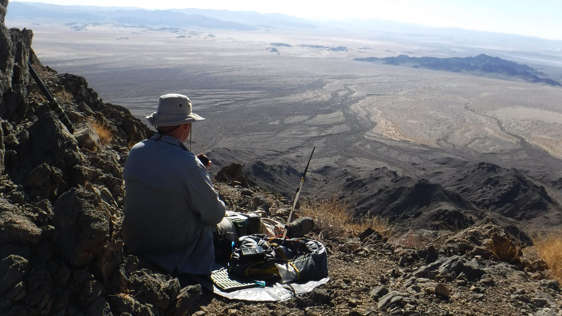 Ham radio operator portable for SOTA in the desert